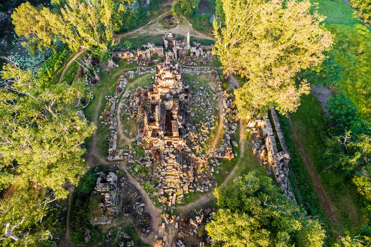 Wat Ek Phnom